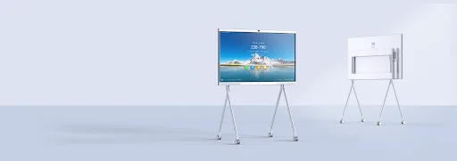 Huawei IdeaHub Board 2 sobre carrito con ruedas para movilidad
